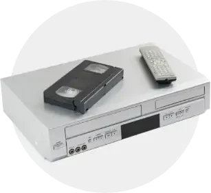 A photo of a vhs player.